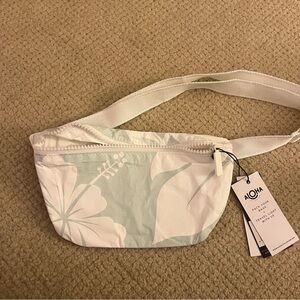 NWT ALOHA Collection Waipi’o Mini Hip pack